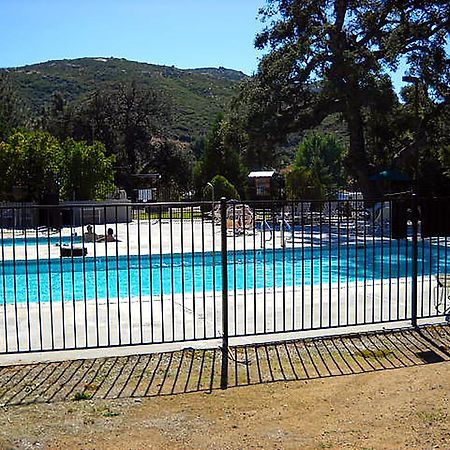 Oakzanita Springs Camping Resort Cottage 3 Descanso Esterno foto